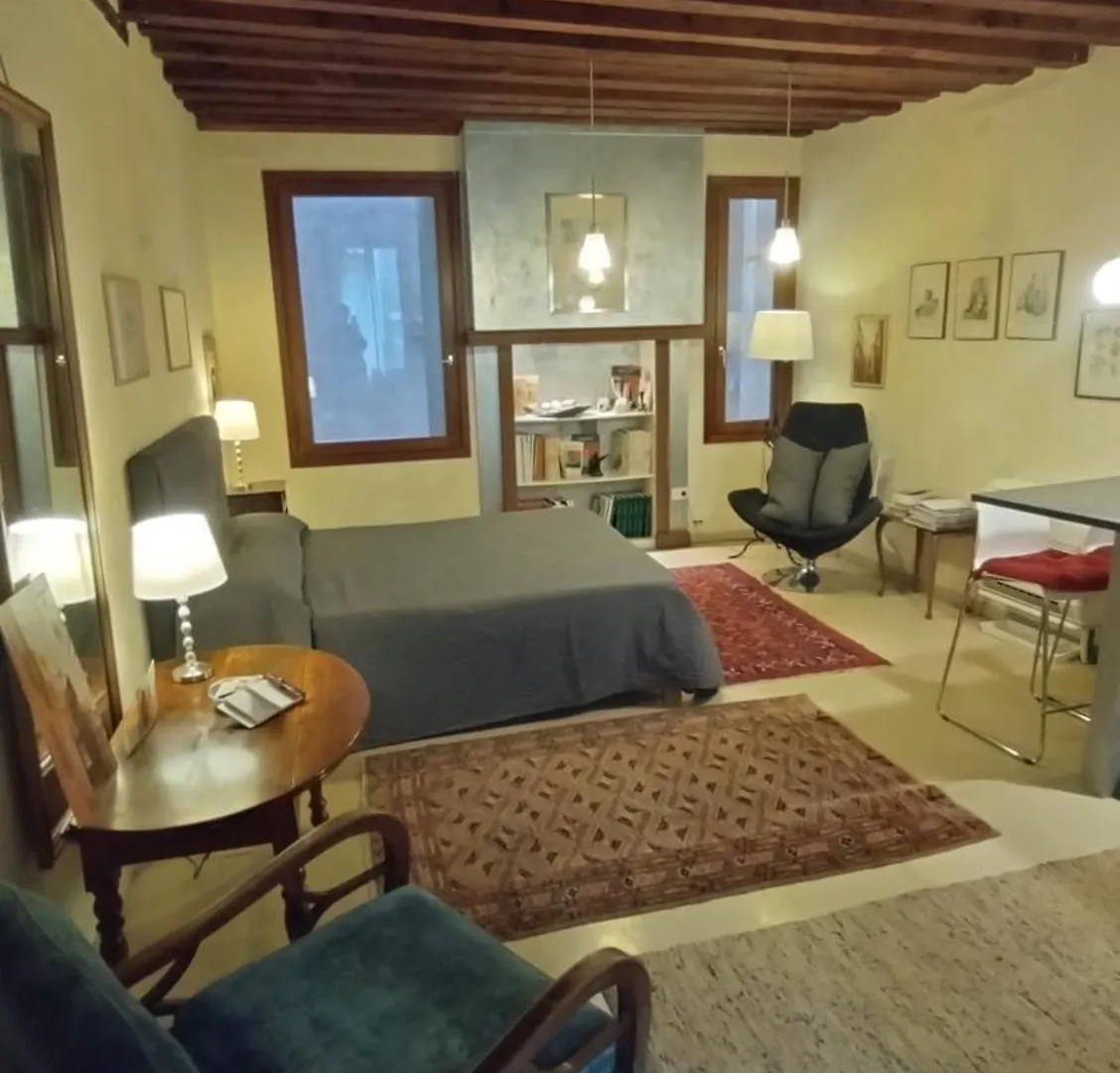 Suite Apartment San Marco 1825 Venecia 0*,